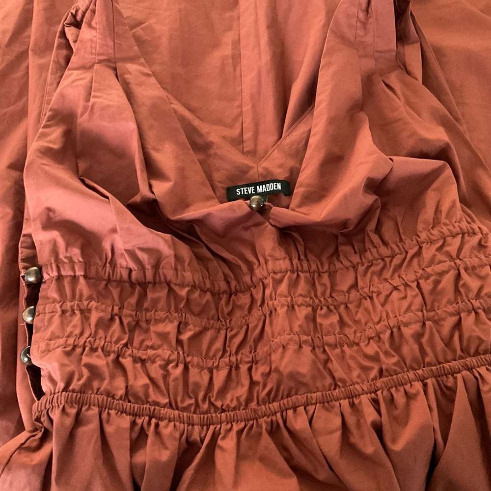 Steve Madden Rust Red Midi Dress with Smocked Waist - Picture 4 of 5